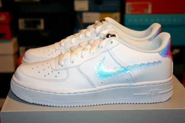 AUTHENTIC NIKE AIR FORCE 1 White Iridescent Pixel CW1577...