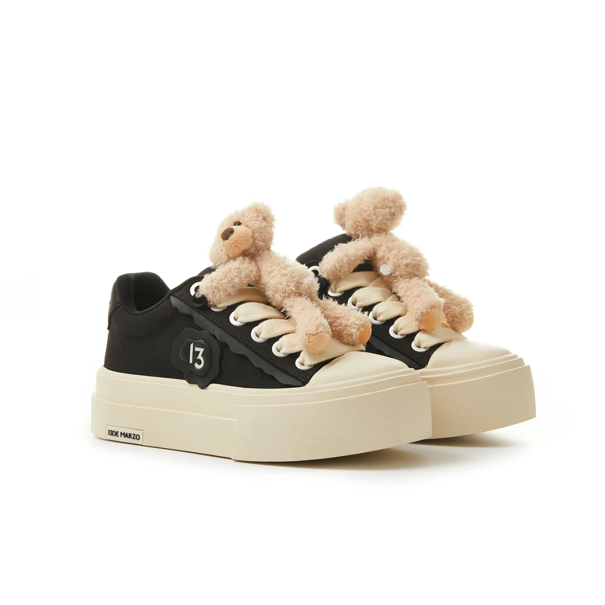 Bear Platform Sneakers in Black-