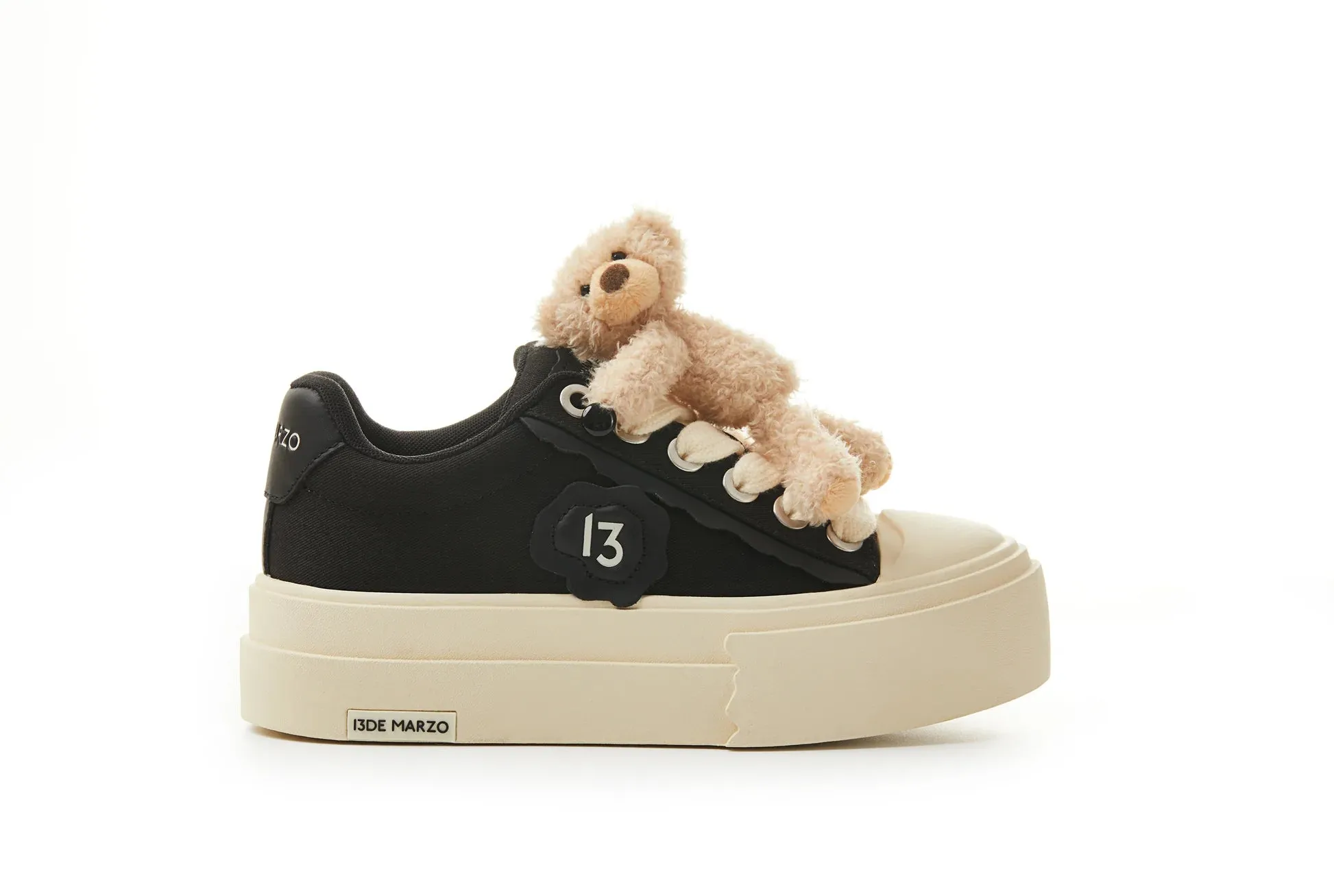 Bear Platform Sneakers in Black-