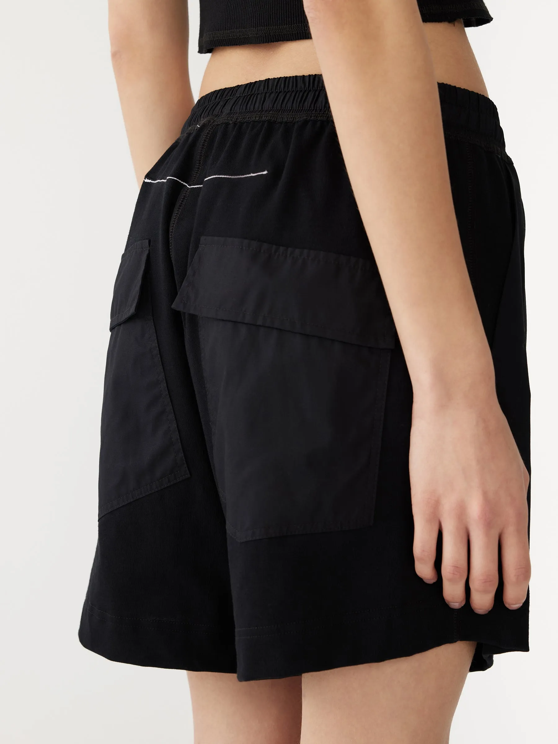 contrast pocket detail short