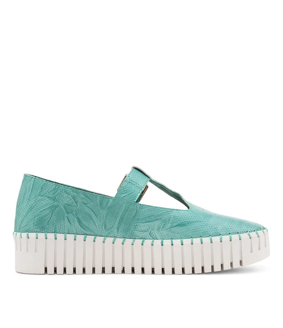 DJANGO & JULIETTE Baholt Teal Shrunken Patent Sneakers Ws