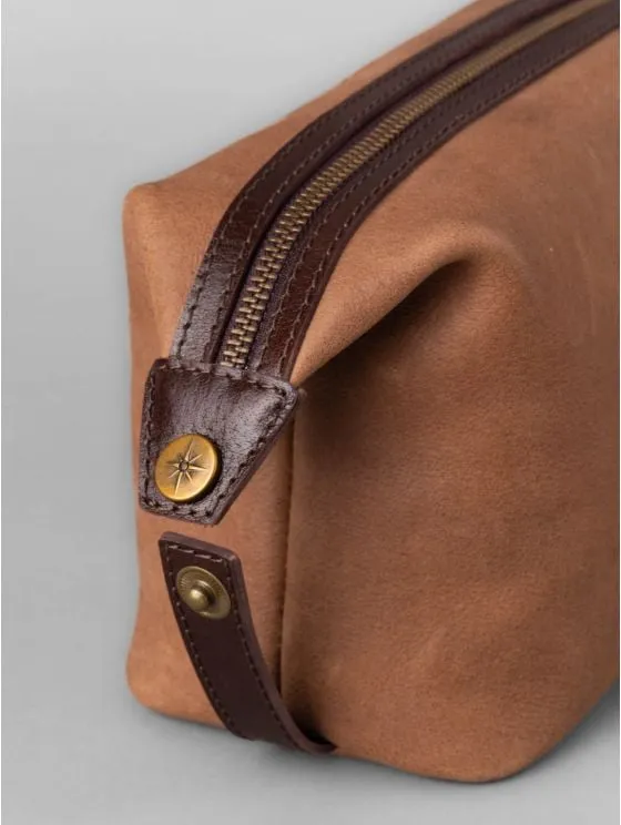 Hawksdale Leather Wash Bag in Brown