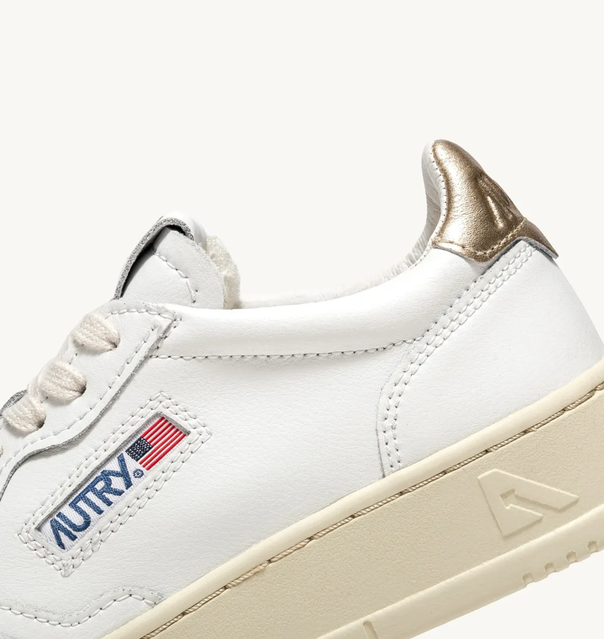 Medalist Low Sneakers - White/Gold