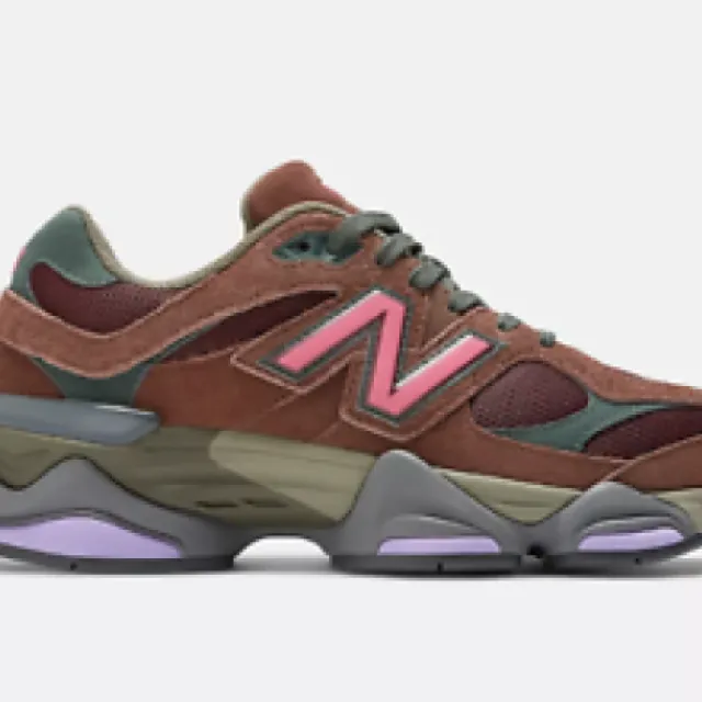 New Balance 9060 Burgundy