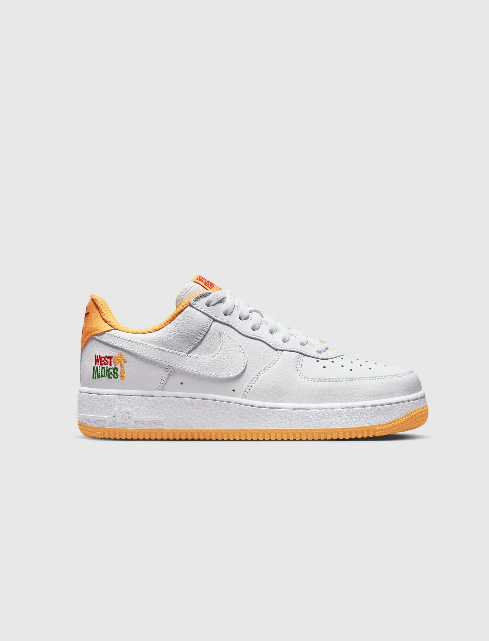 NIKE AIR FORCE 1 LOW 