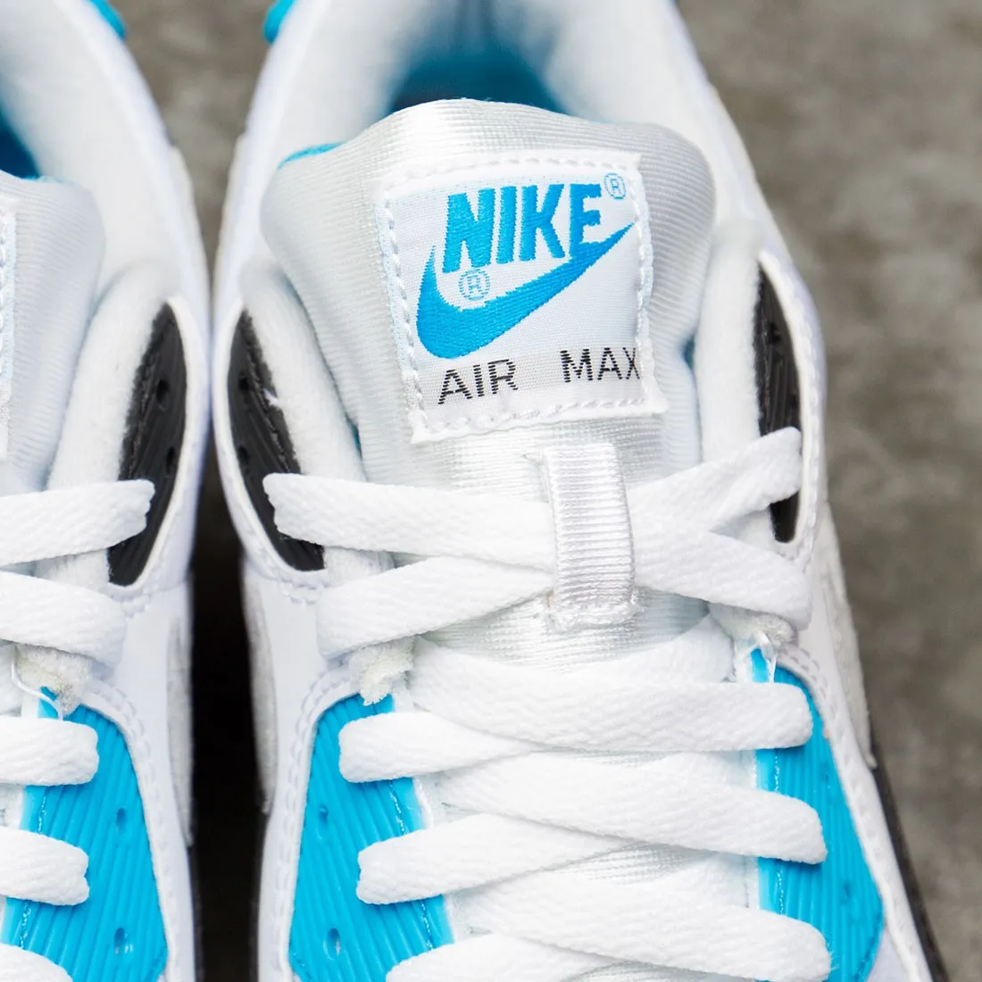 Nike Men Air Max Iii (white / black-grey fog-laser blue)