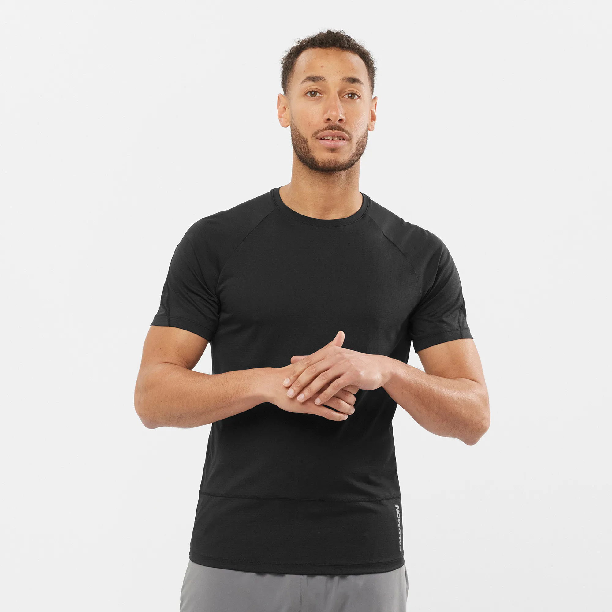 Salomon Men's Cross Run Tee Deep Black | Buy Salomon Men's Cross Run Tee Deep Black here | Outnorth