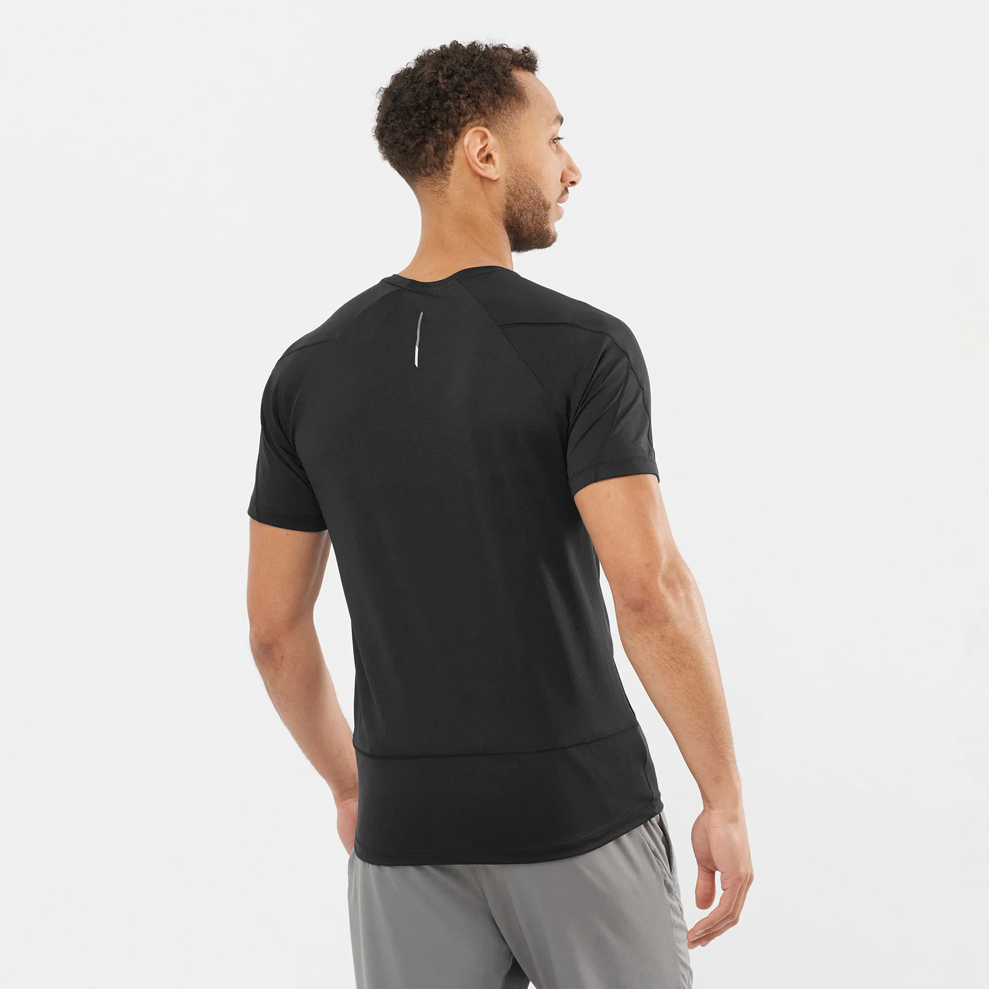 Salomon Men's Cross Run Tee Deep Black | Buy Salomon Men's Cross Run Tee Deep Black here | Outnorth