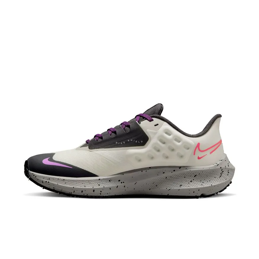 Women's Nike Air Zoom Pegasus 39 Shield - DO7626-003